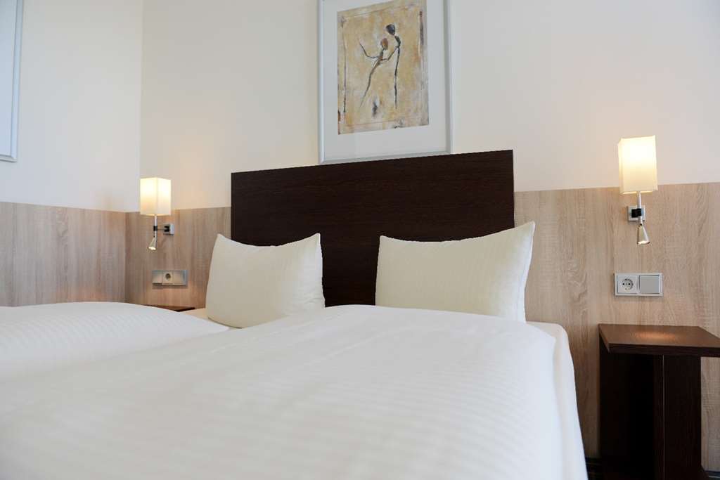 Hotel Live’n’work | Hotel&coworking Im Gvz 4*